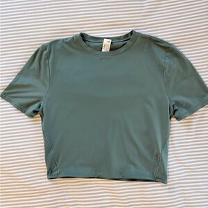 Lululemon Nulu Crewneck Cropped Tshirt